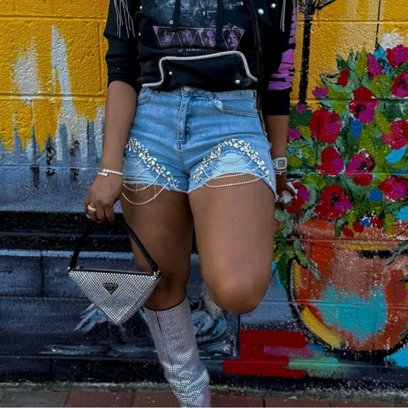 RHINESTONE RIPPED DENIM SHORTS - Picture 2 of 5